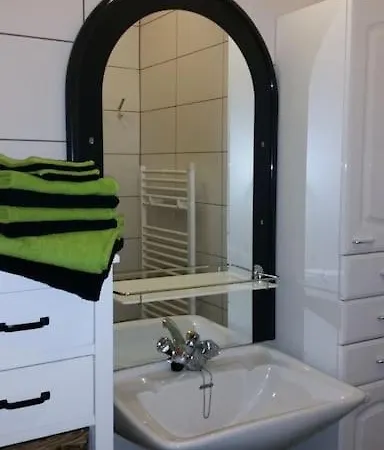 Διαμέρισμα Centre-ville - Urbain Avec Jardin