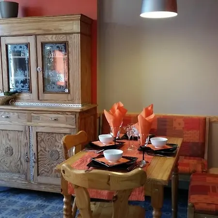 Centre-ville - Urbain Avec Jardin * Μπαστόν